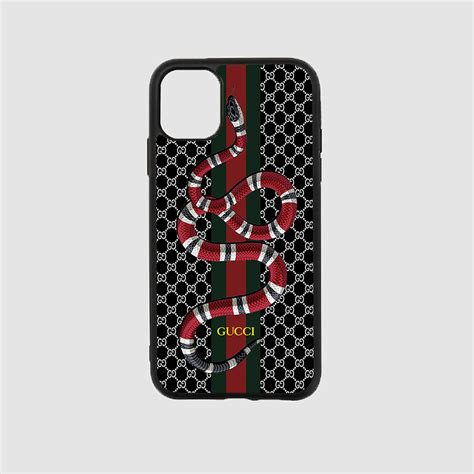 gucci snake case iphone 11.